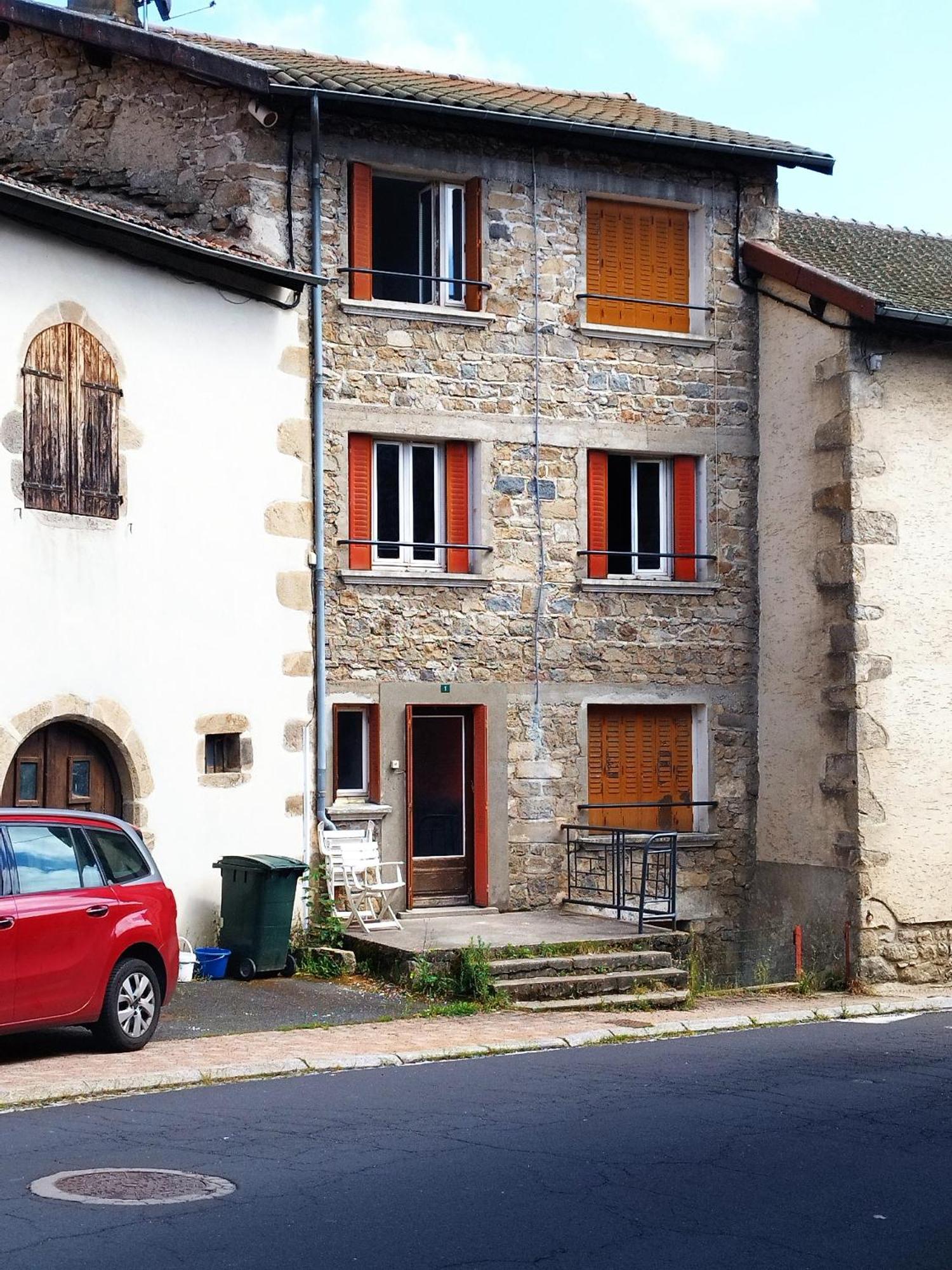 Jolie Maison De Bourg Tout Equipee 10Km D'Ambert Saint-Amant-Roche-Savine Pokój zdjęcie